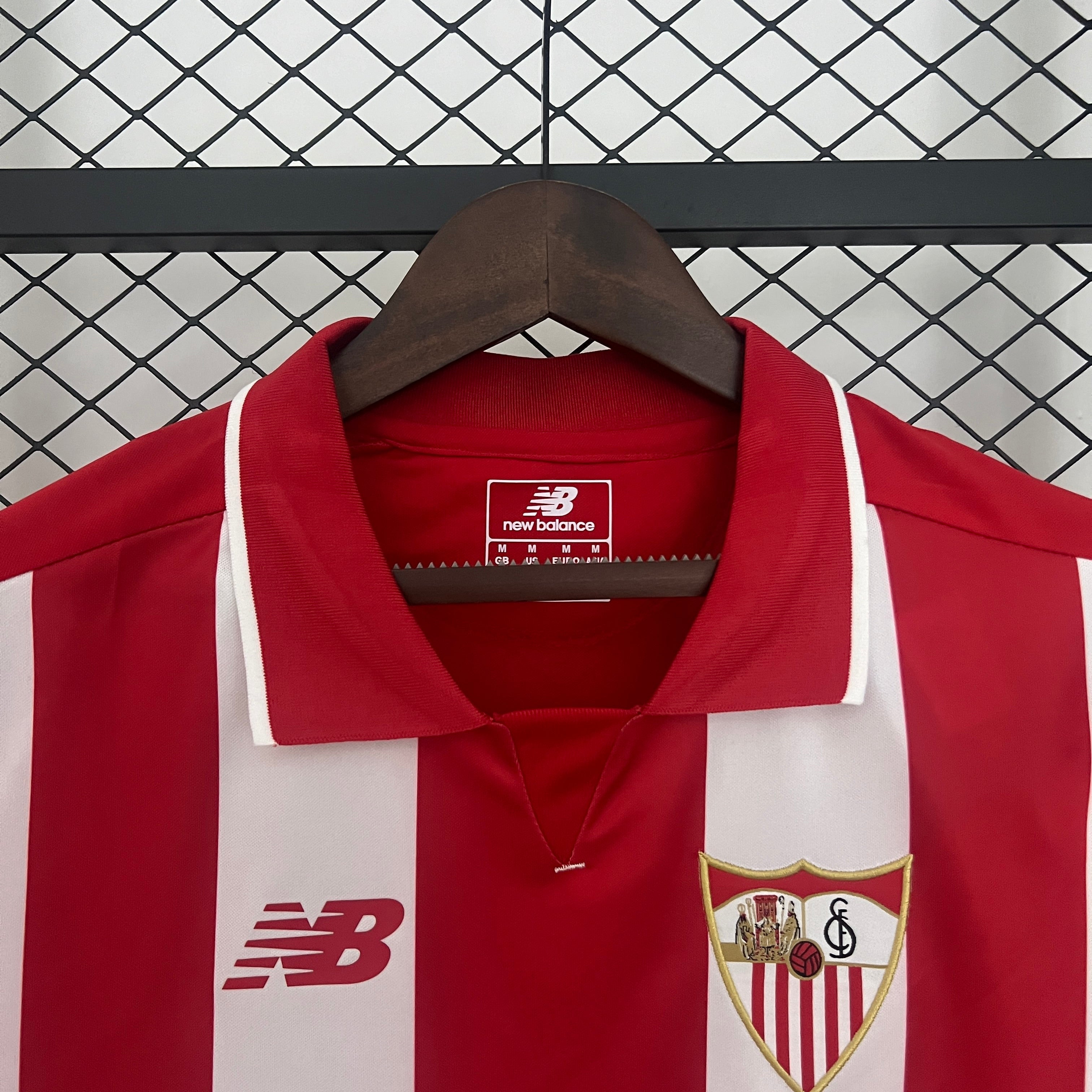 Sevilla FC 2015-2016 Heimtrikot