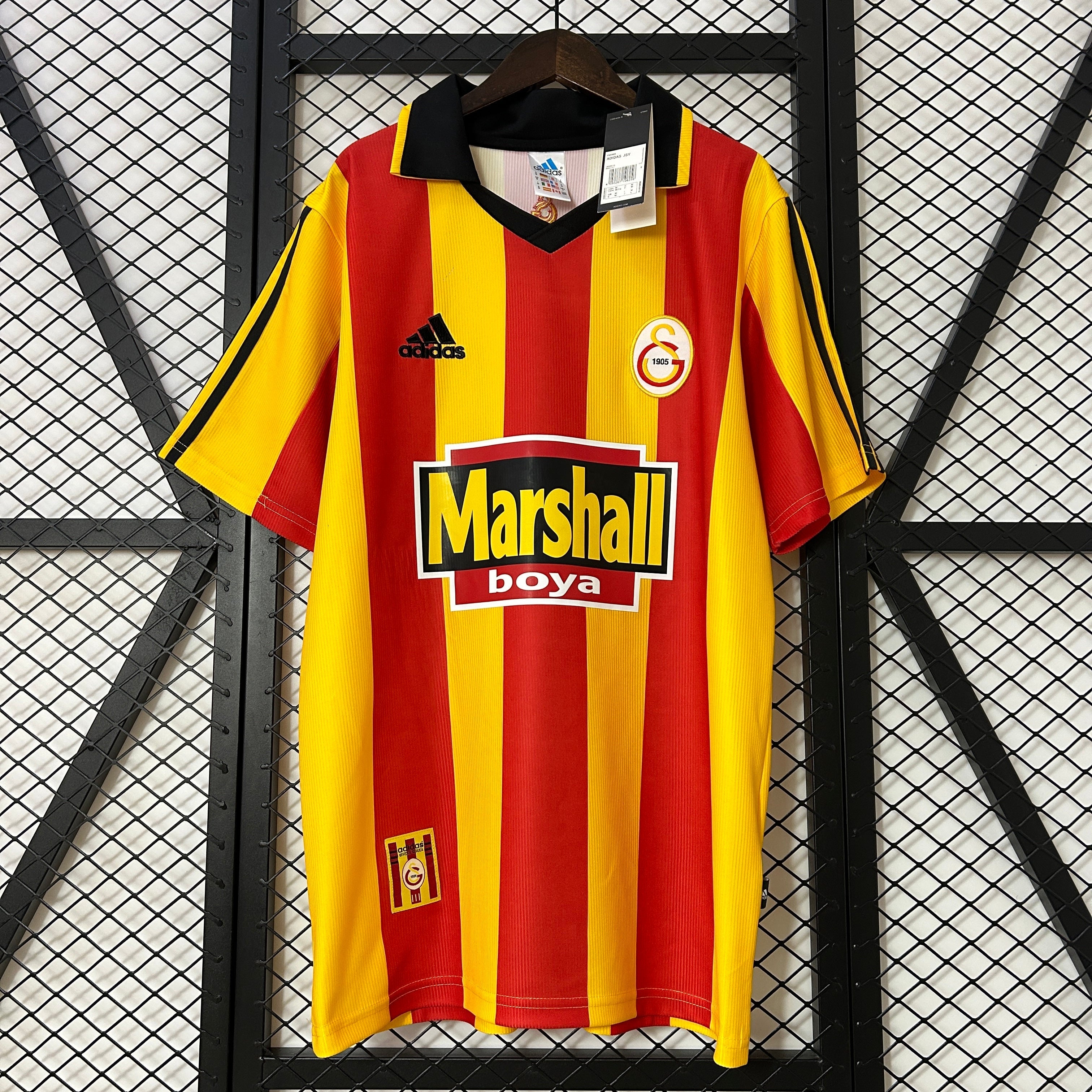 Galatasaray 1999–2000 Heimtrikot