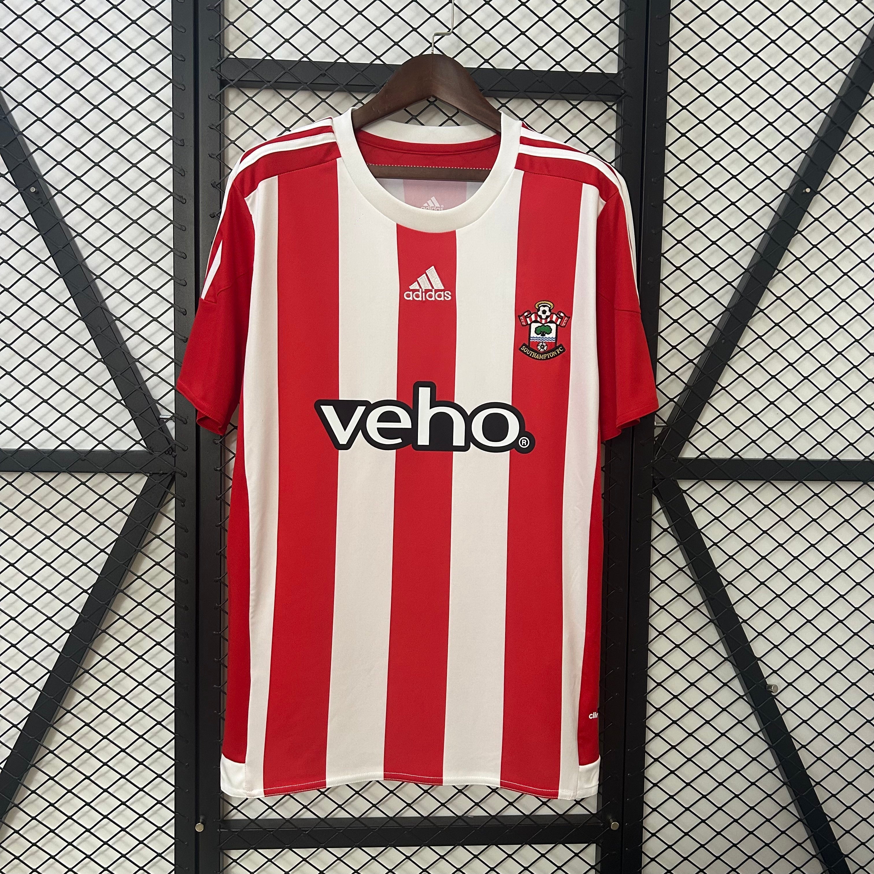 Southampton FC 2015-2016 Heimtrikot