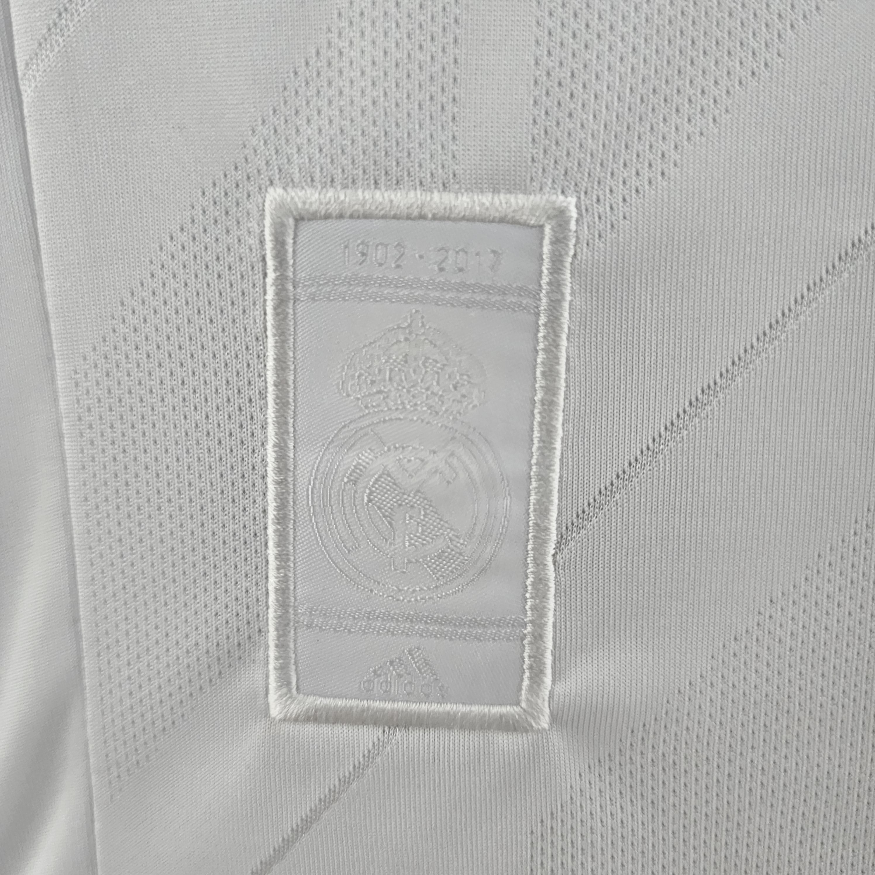 Real Madrid 2017 - 2018 Heimtrikot