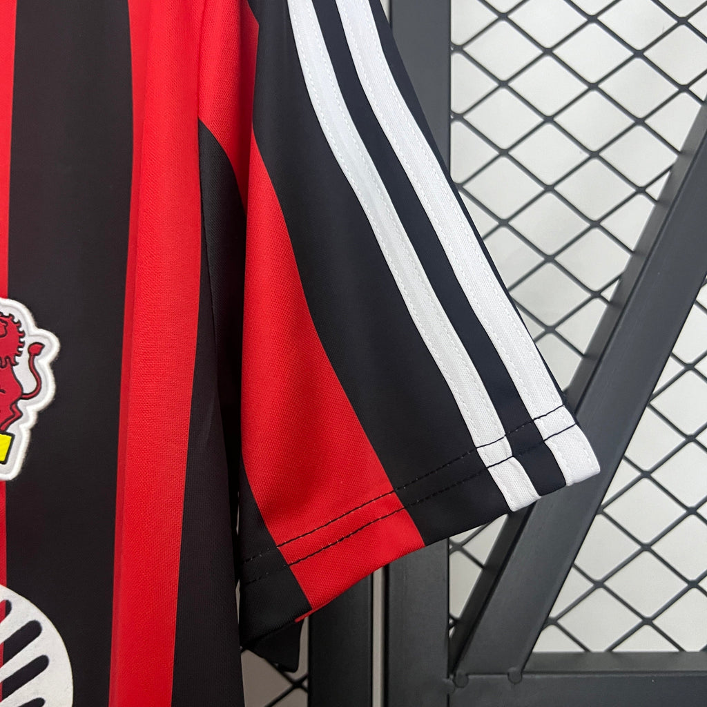 Bayer 04 Leverkusen 2001–2002 Heimtrikot