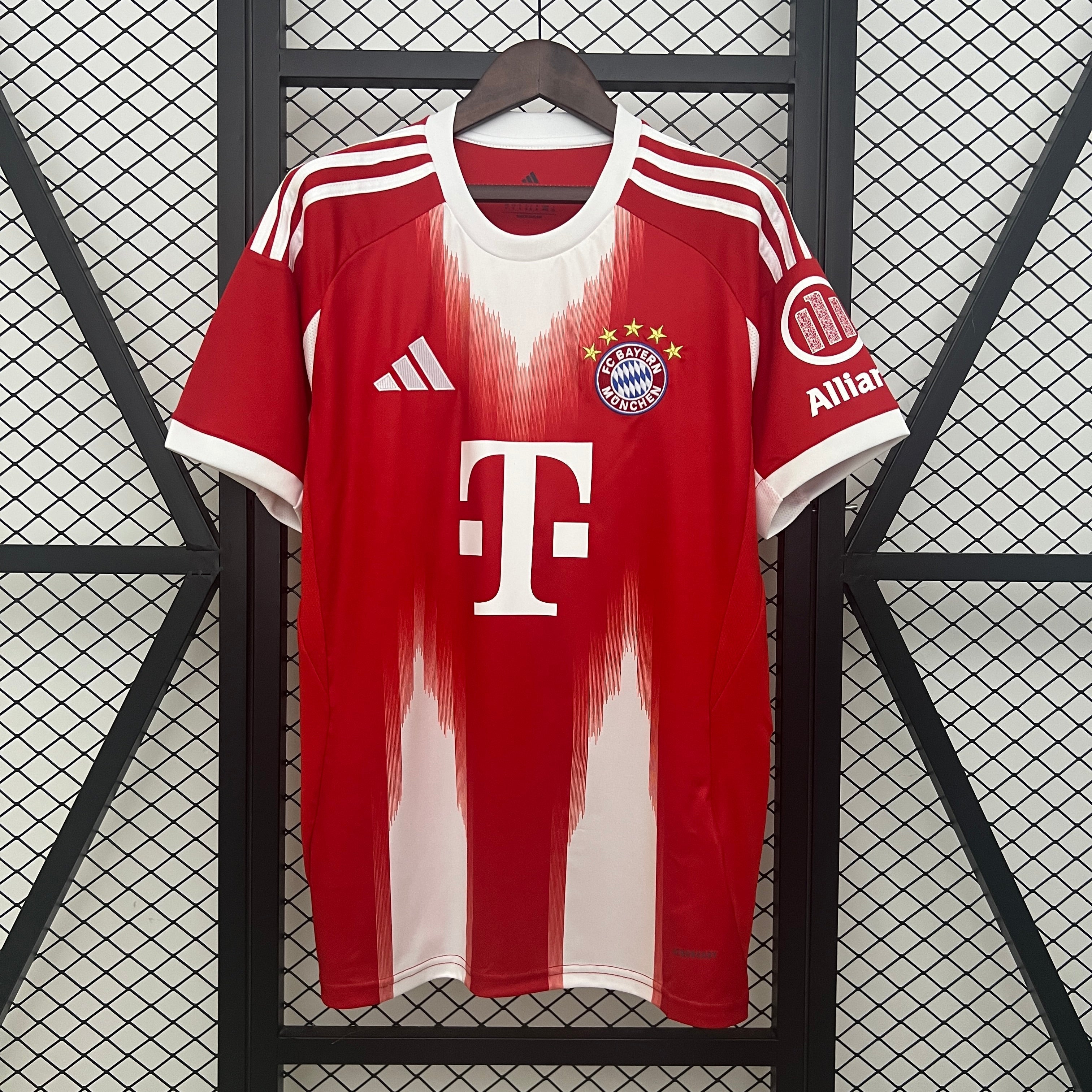 Bayern München 2025–2026 Heimtrikot