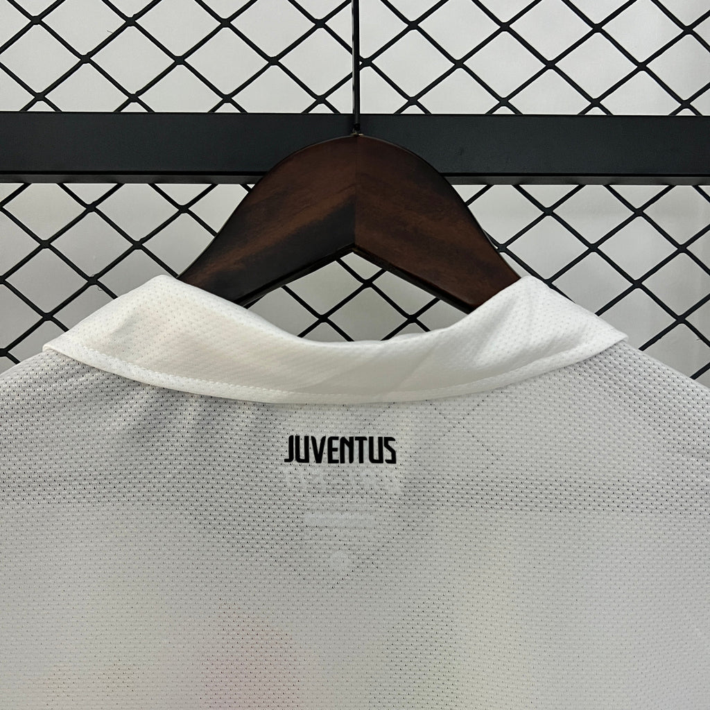 Juventus 2010 - 2011 Auswärtstrikot
