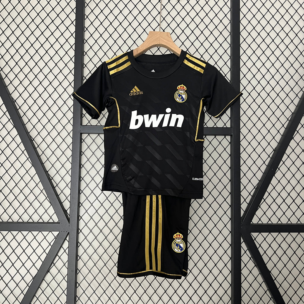 Real Madrid 2011 - 2012 Auswärtstrikot für Kinder
