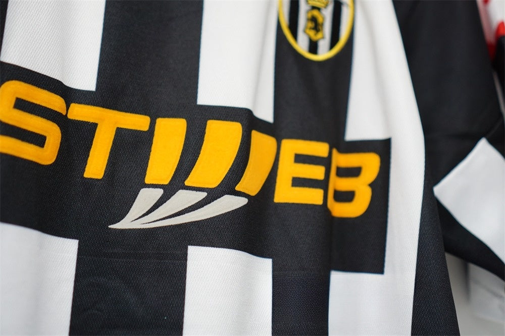 Juventus 2001 - 2002 Heimtrikot